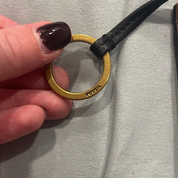 NWOT-Fossil leopard print card and ID holder - Picture 5 of 6